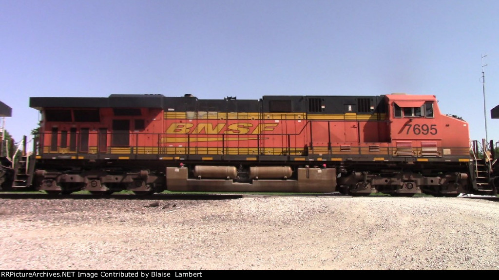 BNSF 7695